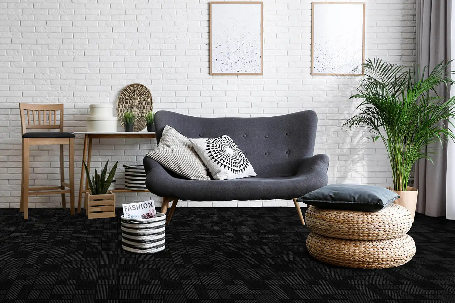 R 7863 Black